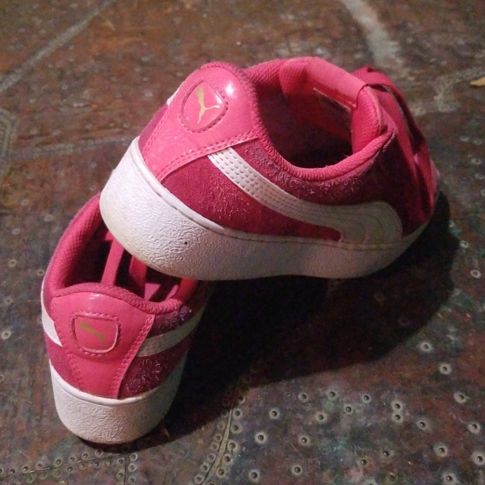 Pink Suede PUMAS - Picture 5 of 5
